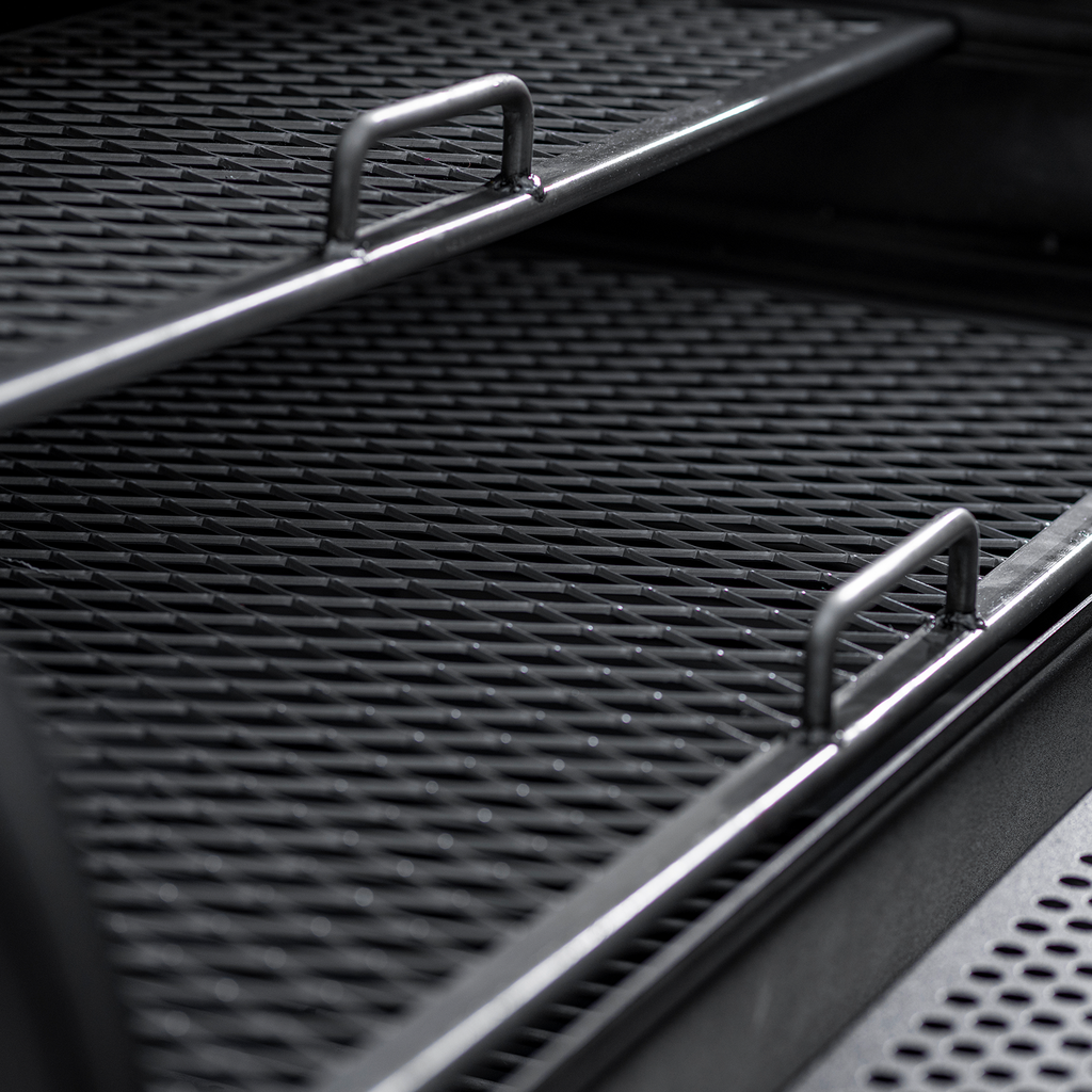 Grand Champ™ Offset Smoker